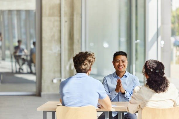 Advantages of Choosing a Local Insurance Agency for Tailored Service